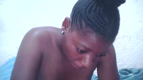 ebony_candy1998 online show from February 12, 7:13 am