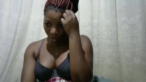 ebony_candy1998 online show from March 13, 6:47 pm