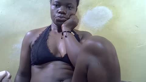 ebony_cutiee online show from May 12, 11:18 am