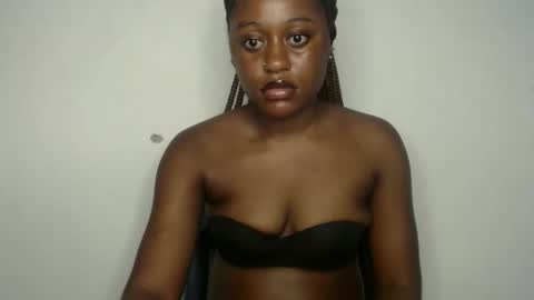 Snapshot of ebony_fatass chatting on September 9, 7:41 am Ella online show from September 9, 7:41 am