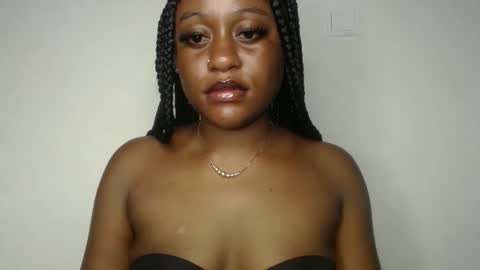 Snapshot of ebony_fatass chatting on September 12, 7:36 pm Ella online show from September 12, 7:36 pm
