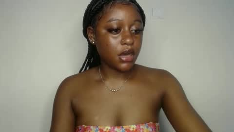 Snapshot of ebony_fatass chatting on September 14, 7:18 am Ella online show from September 14, 7:18 am
