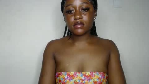 Snapshot of ebony_fatass chatting on September 16, 8:21 pm Ella online show from September 16, 8:21 pm