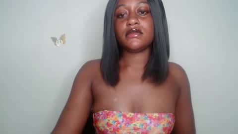 Snapshot of ebony_fatass chatting on October 5, 3:10 pm Ella online show from October 5, 3:10 pm