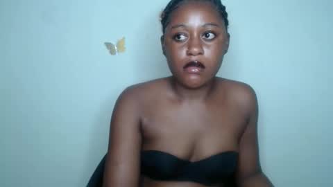 Snapshot of ebony_fatass chatting on October 26, 4:13 pm Ella online show from October 26, 4:13 pm