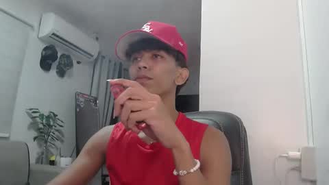 Snapshot of ebony_fuckboy chatting on April 3, 5:22 pm ebony_fuckboy online show from April 3, 5:22 pm