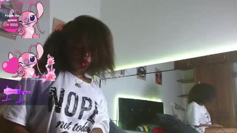 Snapshot of ebony_joness1 chatting on September 21, 4:36 am maria online show from September 21, 4:36 am
