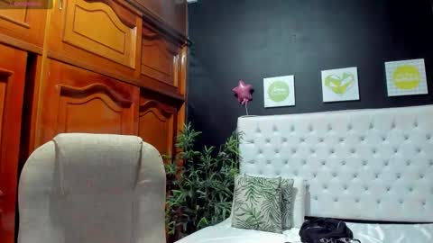 ebony_katterin online show from February 4, 11:27 am