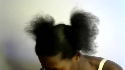 Snapshot of ebony_lynne chatting on May 7, 8:47 pm ebony_lynne online show from May 7, 8:47 pm