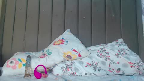 EBONY PETITE online show from March 1, 6:35 am