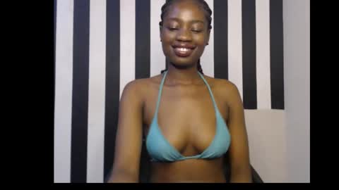 Ella online show from October 18, 9:59 pm