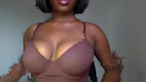 delilah online show from April 12, 11:15 am