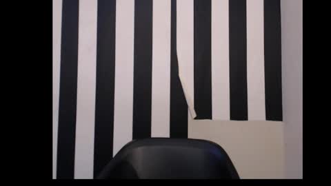 Queen online show from December 15, 10:41 am