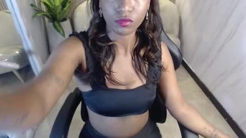 Snapshot of ebony_rose_tf chatting on October 7, 7:11 pm ebony_rose_tf online show from October 7, 7:11 pm