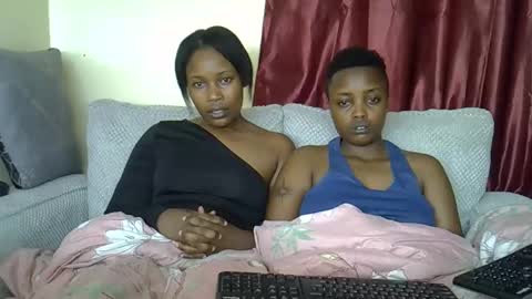 Snapshot of ebony_rubie chatting on April 21, 8:55 pm ebony_rubie online show from April 21, 8:55 pm