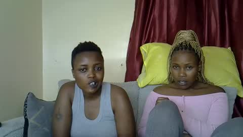 Snapshot of ebony_rubie chatting on April 23, 10:58 am ebony_rubie online show from April 23, 10:58 am