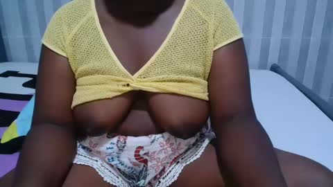 Snapshot of ebony_sabrina chatting on March 10, 11:42 am Sabrina online show from March 10, 11:42 am