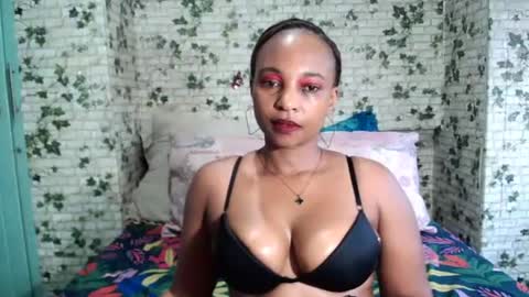 Snapshot of ebony_seduction00 chatting on June 18, 6:13 am ebony_seduction00 online show from June 18, 6:13 am