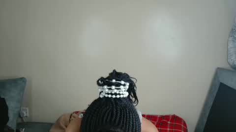 ebony_sluttt online show from October 30, 8:05 am