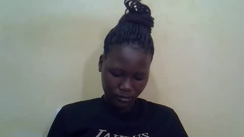 ebony_vanillah online show from February 19, 6:09 am