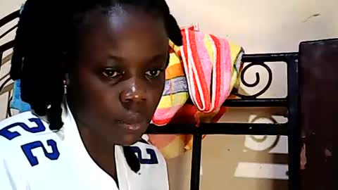 Snapshot of ebony_vellyn20 chatting on February 9, 9:08 pm ebony_vellyn20 online show from February 9, 9:08 pm