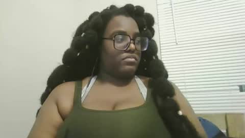 Snapshot of ebonybigtitqueen3 chatting on November 14, 4:11 am ebonybigtitqueen3 online show from November 14, 4:11 am
