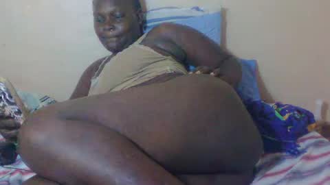Snapshot of ebonyblack28 chatting on July 6, 3:03 pm MELVINE online show from July 6, 3:03 pm