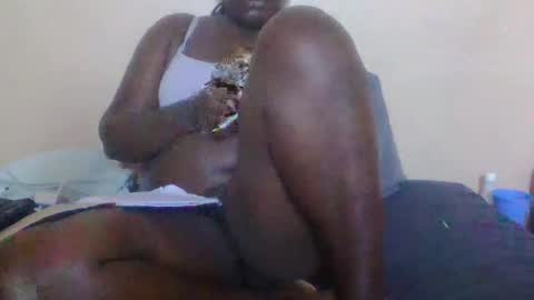 Snapshot of ebonyblack28 chatting on July 10, 11:24 am MELVINE online show from July 10, 11:24 am