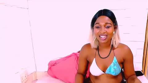 Tamia online show from February 26, 9:58 pm