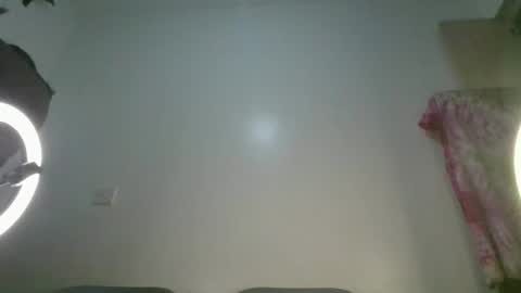 Snapshot of ebonyboutilicious chatting on February 2, 6:50 pm Loreina online show from February 2, 6:50 pm