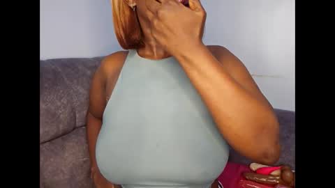 Ebony Melanie online show from September 13, 12:10 am