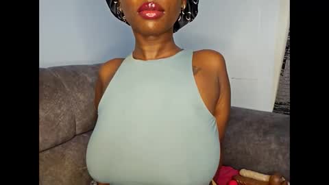 Ebony Melanie online show from October 23, 11:57 pm