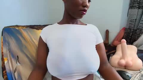 Ebony Melanie online show from February 19, 11:28 am
