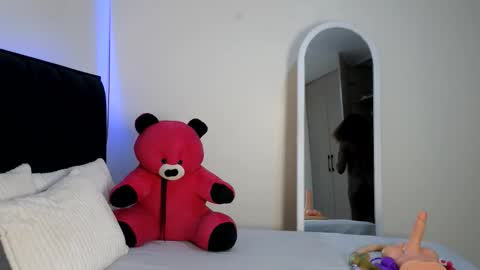Snapshot of ebonychocholate254 chatting on June 7, 2:05 am ebonychocholate254 online show from June 7, 2:05 am