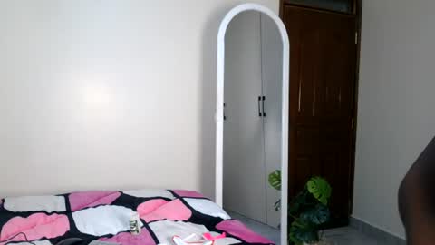Snapshot of ebonychocholate254 chatting on June 14, 3:41 am ebonychocholate254 online show from June 14, 3:41 am