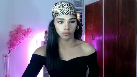 Snapshot of ebonyenchantressx chatting on March 10, 10:37 am ebonyenchantressx online show from March 10, 10:37 am