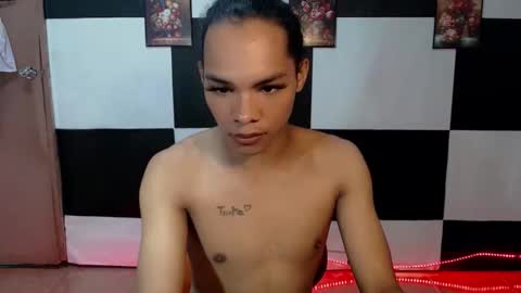 Snapshot of ebonyenchantressx chatting on November 23, 5:24 pm ebonyenchantressx online show from November 23, 5:24 pm