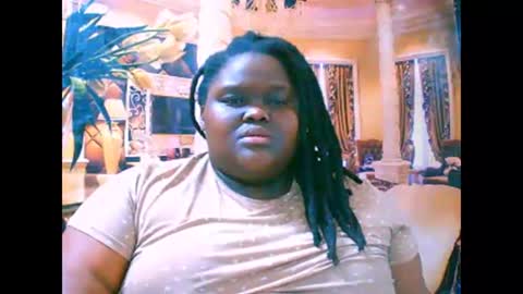 ebonyhotbuns4u2luv online show from September 15, 9:37 pm