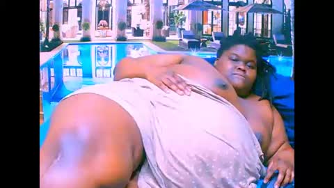 ebonyhotbuns4u2luv online show from September 30, 9:42 pm