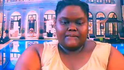 Snapshot of ebonyhotbuns4u2luv chatting on July 6, 6:32 pm ebonyhotbuns4u2luv online show from July 6, 6:32 pm