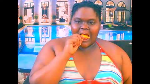 Snapshot of ebonyhotbuns4u2luv chatting on July 18, 12:20 pm ebonyhotbuns4u2luv online show from July 18, 12:20 pm