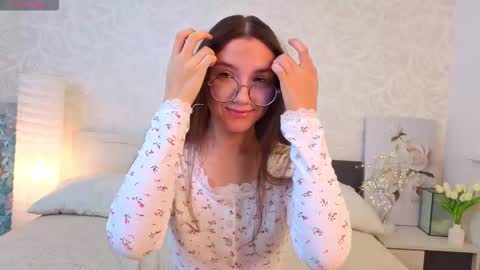 Milly online show from October 21, 3:18 am