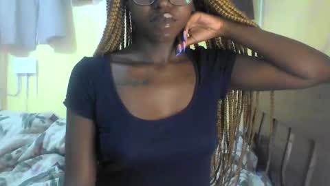 Ebonymuse2 online show from April 12, 1:32 am