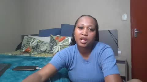 Snapshot of ebonyseductresx chatting on June 29, 3:45 pm ebonyseductresx online show from June 29, 3:45 pm