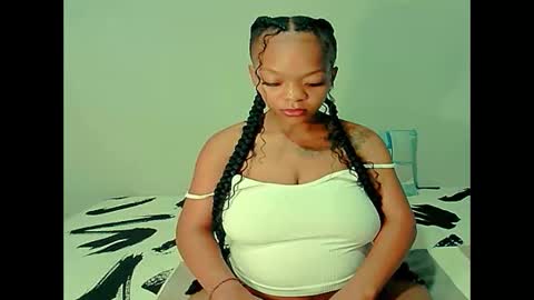 Snapshot of ebonyshy123x chatting on January 18, 6:06 am ebonyshy123 online show from January 18, 6:06 am