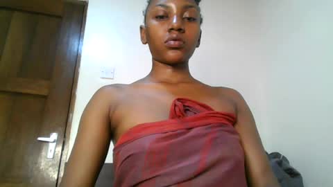 ebonyslut09 online show from August 8, 9:17 pm