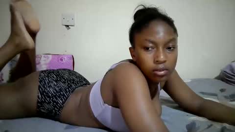 Snapshot of ebonyzora chatting on June 7, 3:27 pm Zora online show from June 7, 3:27 pm