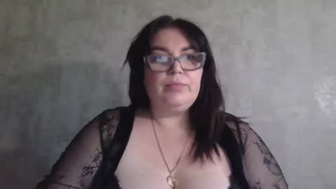 Snapshot of echo_dust chatting on June 9, 2:17 pm echo_dust online show from June 9, 2:17 pm