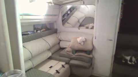 Snapshot of ecko6romeo chatting on December 2, 5:15 am Tim online show from December 2, 5:15 am