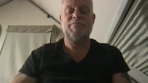 Snapshot of ecstaticz chatting on November 17, 2:39 am Z online show from November 17, 2:39 am